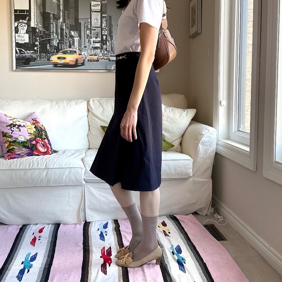 Celine(not authenticated)Navy wool pleated knee lengthj skirt - Picture 4 of 14